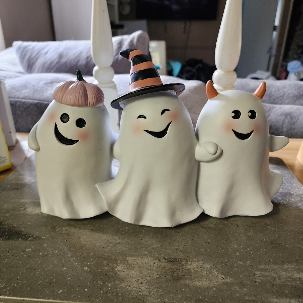 Cute ghost decor